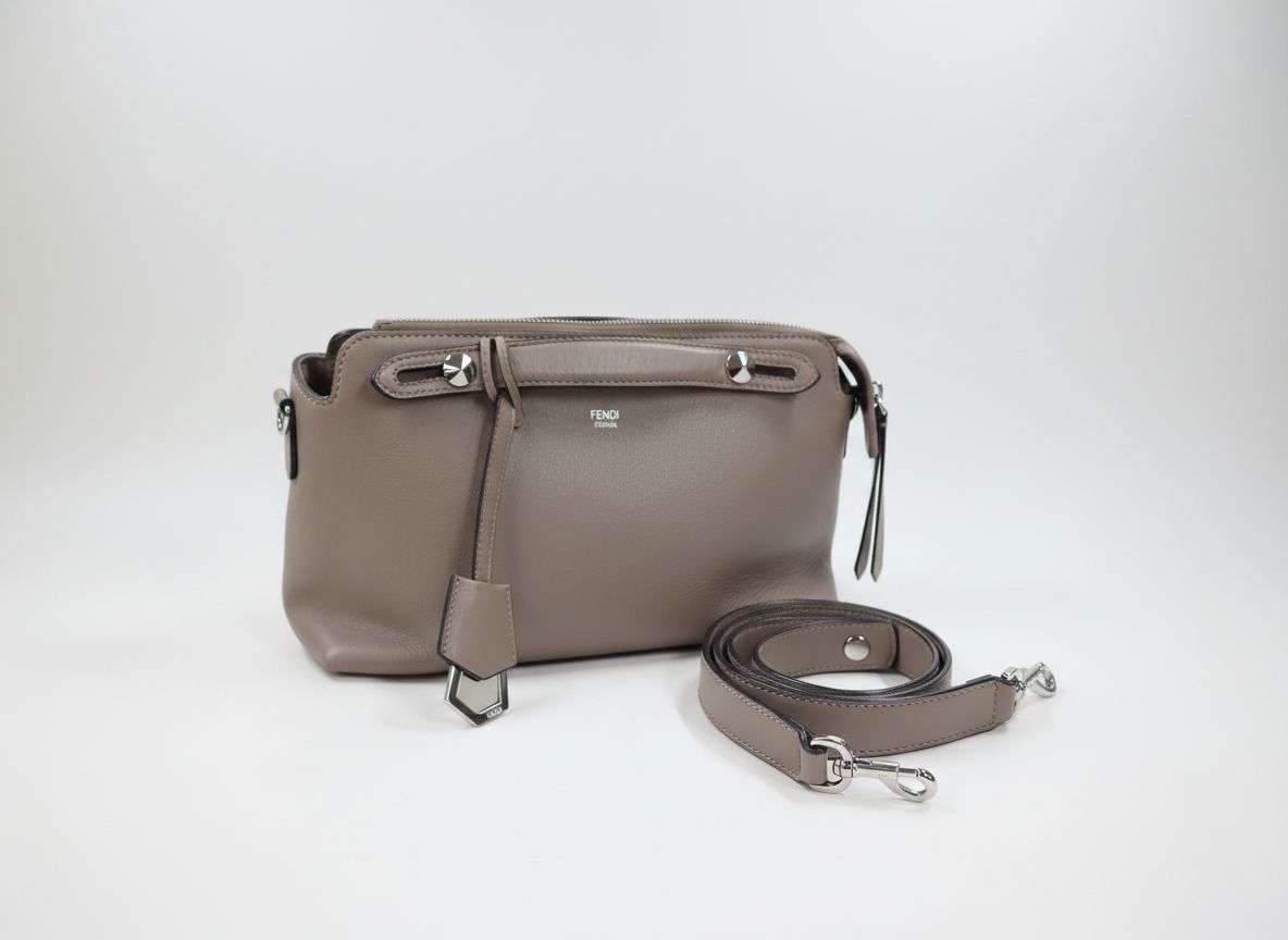 バイザウェイミディアム FENDI バイザウェイ ミディアム/2WAYショルダーバッグが入荷いたしまし