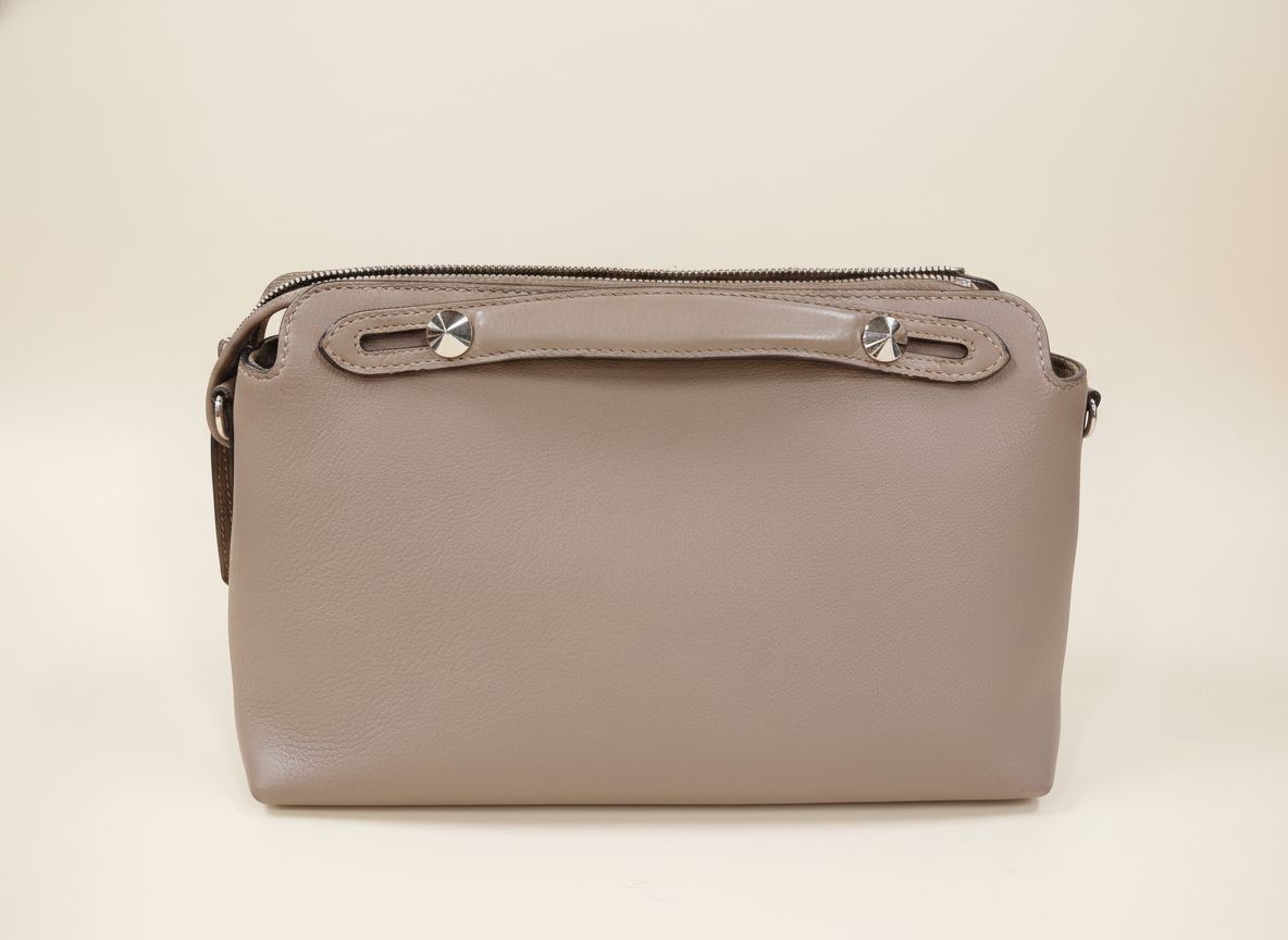 バイザウェイミディアム FENDI バイザウェイ ミディアム/2WAYショルダーバッグが入荷いたしまし
