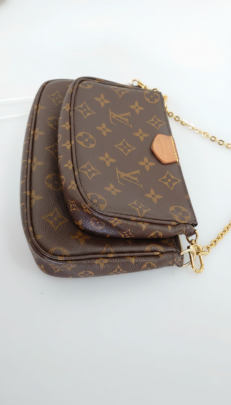 ミュルティポシェットアクセソワール