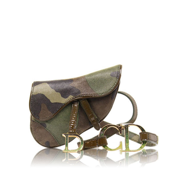 Dior サドルバッグ 13&nbsp;x11&nbsp;x3cm(幅&nbsp;x 高さ&nbsp;x マチ)