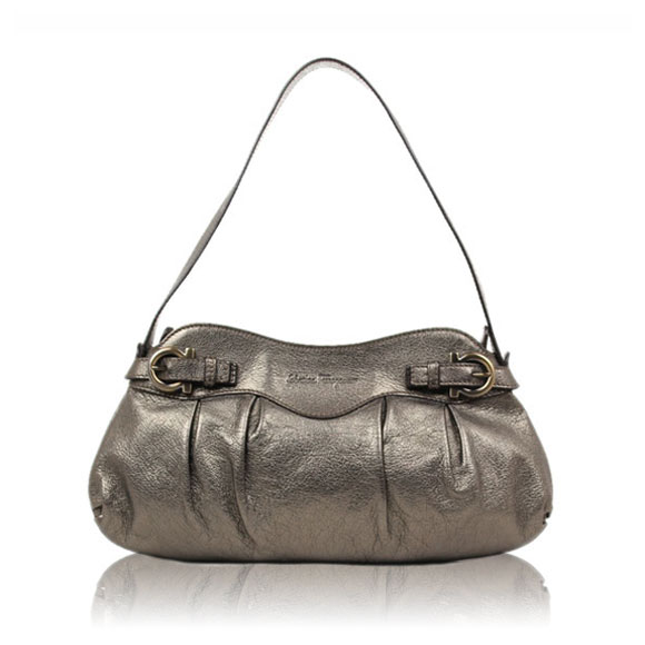 FERRAGAMO ショルダーバッグ 31&nbsp;x16&nbsp;x4cm(幅&nbsp;x 高さ&nbsp;x マチ)