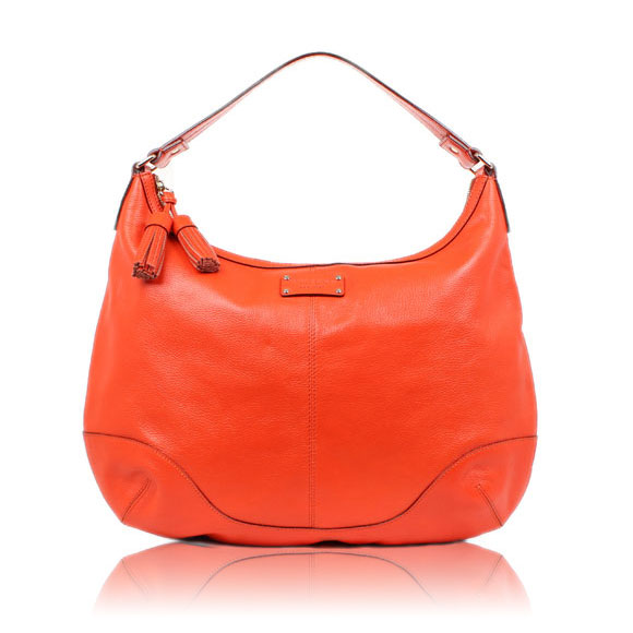 kate spade ブルックリンハイツローリ 40&nbsp;x32&nbsp;x5cm
(幅&nbsp;x 高さ&nbsp;x マチ)