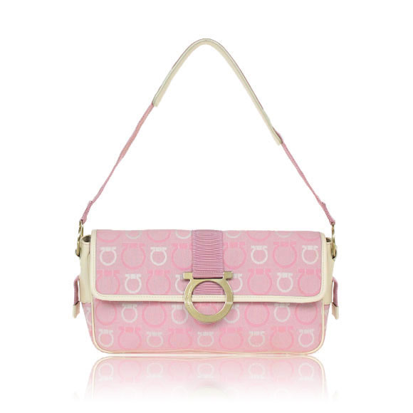 FERRAGAMO ガンチーニショルダーバッグ 26&nbsp;x13&nbsp;x6cm(幅&nbsp;x 高さ&nbsp;x マチ)