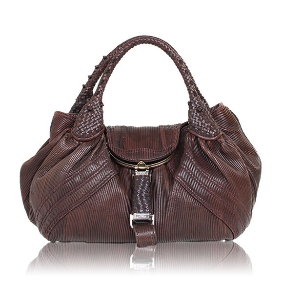 FENDI スパイバッグ 33&nbsp;x27&nbsp;x14cm(幅&nbsp;x 高さ&nbsp;x マチ)