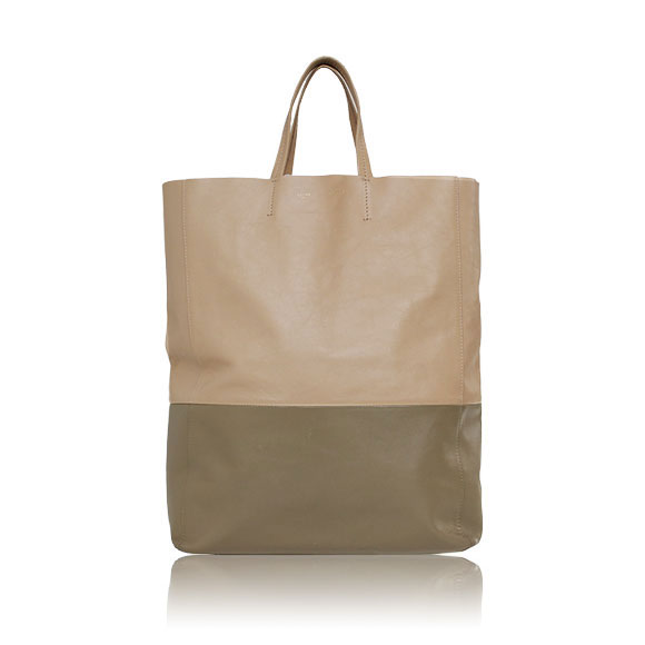 CELINE カバ 31&nbsp;x40&nbsp;x12cm(幅&nbsp;x 高さ&nbsp;x マチ)