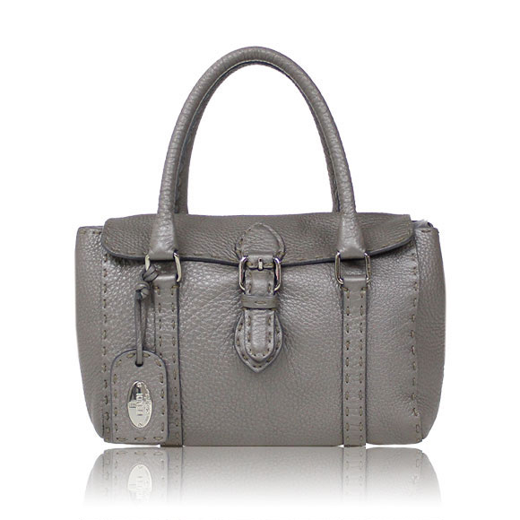 FENDI セレリアミニリンダ 23&nbsp;x15&nbsp;x9cm(幅&nbsp;x 高さ&nbsp;x マチ)