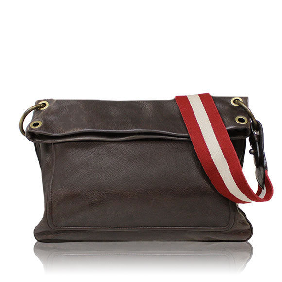 BALLY ショルダーバッグ 32 x23 x9cm(幅 x 高さ x マチ)