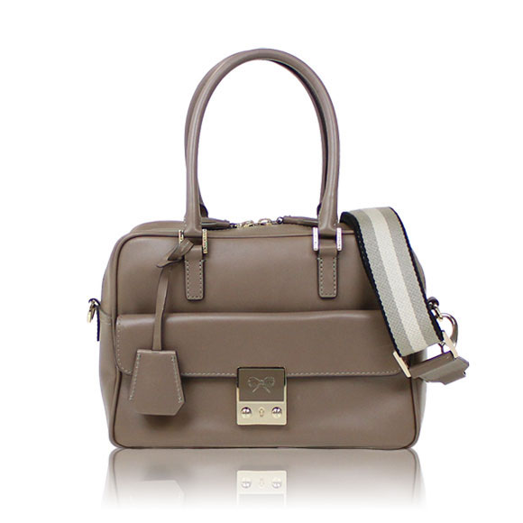 ANYA HINDMARCH カーカー 25&nbsp;x17&nbsp;x12cm(幅&nbsp;x 高さ&nbsp;x マチ)