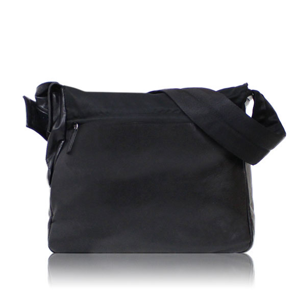 PRADA ショルダーバッグ 29&nbsp;x28&nbsp;x9cm(幅&nbsp;x 高さ&nbsp;x マチ)