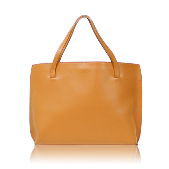 FURLA ハンドバッグ 24&nbsp;x16&nbsp;x7cm(幅&nbsp;x 高さ&nbsp;x マチ)