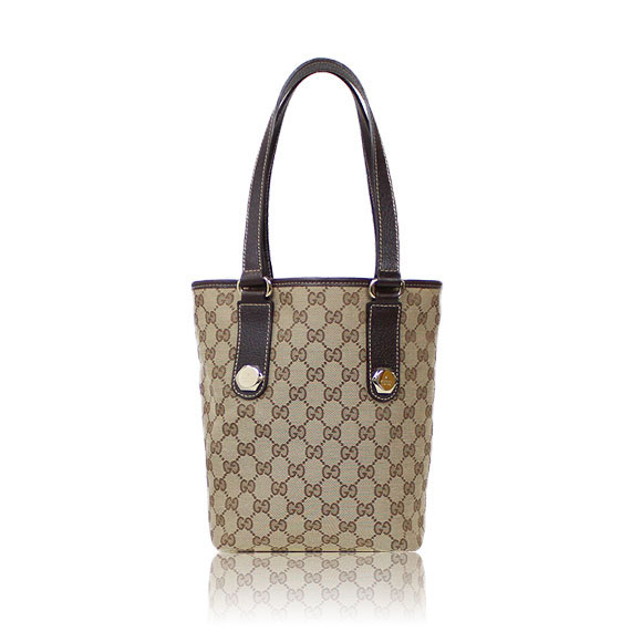 GUCCI GGキャンバス 17&nbsp;x24&nbsp;x10cm(幅&nbsp;x 高さ&nbsp;x マチ)