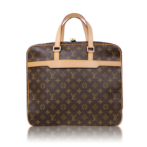 LOUIS VUITTON ポルトドキュマンペガス 35 x30 x7cm(幅 x 高さ x マチ)