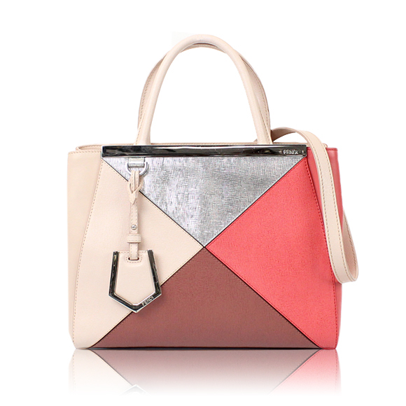 FENDI プチトゥージュール 26&nbsp;x21&nbsp;x11cm(幅&nbsp;x 高さ&nbsp;x マチ)