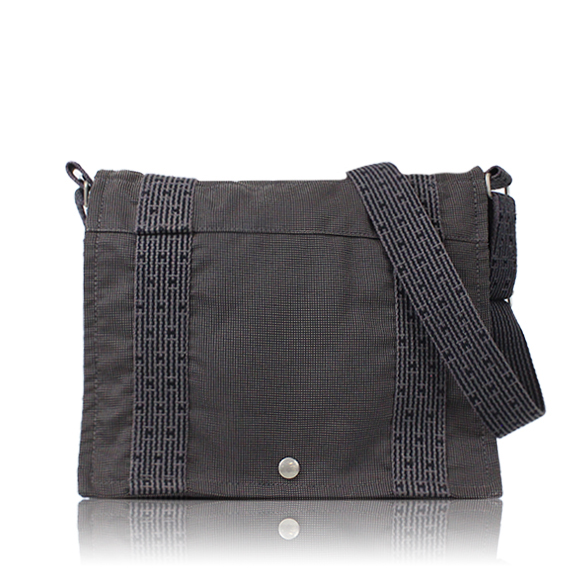 HERMES エールラインバサスPM 30&nbsp;x23&nbsp;x7cm(幅&nbsp;x 高さ&nbsp;x マチ)