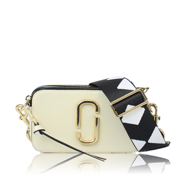 MARC JACOBS スナップショット 18&nbsp;x10&nbsp;x6cm(幅&nbsp;x 高さ&nbsp;x マチ)