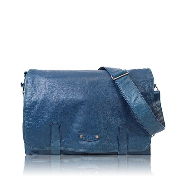 BALENCIAGA クラシックデイ 40&nbsp;x30&nbsp;x14cm(幅&nbsp;x 高さ&nbsp;x マチ)