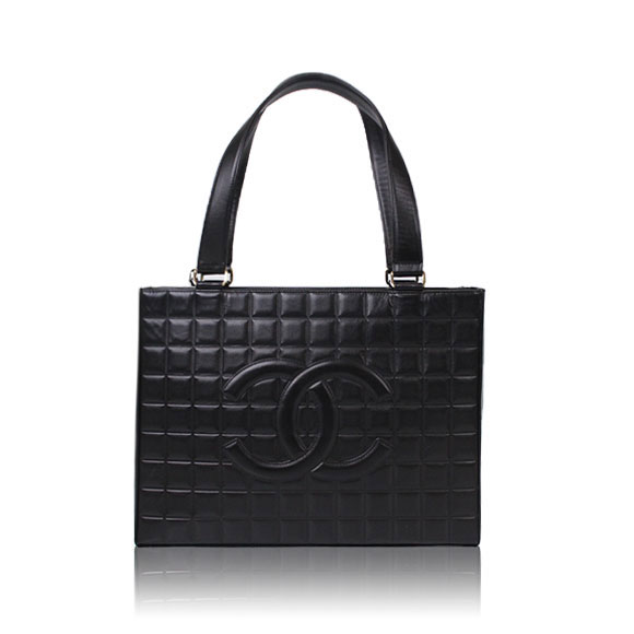 CHANEL チョコバー 33&nbsp;x25&nbsp;x6cm(幅&nbsp;x 高さ&nbsp;x マチ)