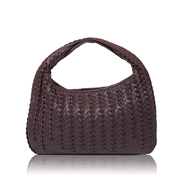 BOTTEGA VENETA ショルダーバッグ 36&nbsp;x24&nbsp;x1cm(幅&nbsp;x 高さ&nbsp;x マチ)