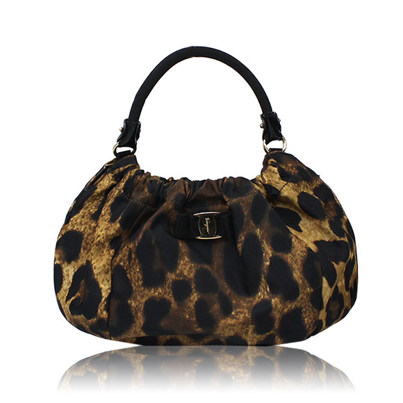 FERRAGAMO ハンドバッグ 32&nbsp;x2&nbsp;x15cm(幅&nbsp;x 高さ&nbsp;x マチ)