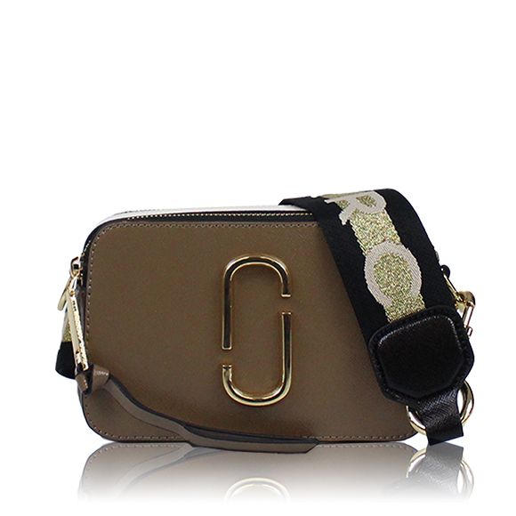 MARC JACOBS スナップショット 18&nbsp;x10&nbsp;x6cm(幅&nbsp;x 高さ&nbsp;x マチ)