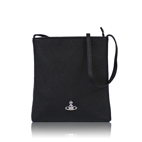 Vivienne Westwood ショルダーバッグ 18 x18 x3cm(幅 x 高さ x マチ)