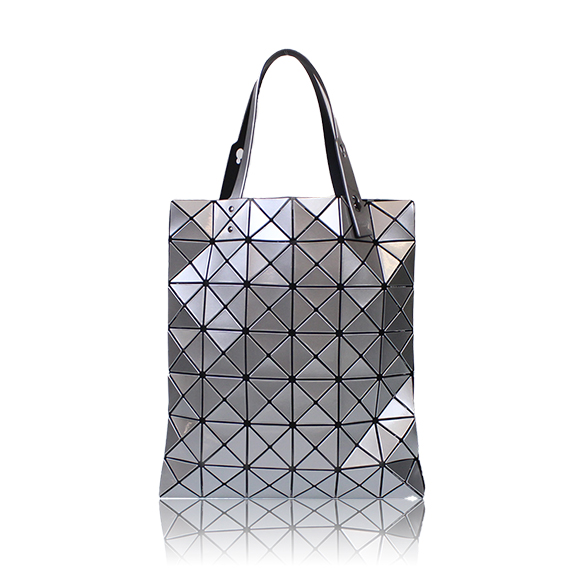 ISSEY MIYAKE バオバオ 34&nbsp;x40&nbsp;x1cm(幅&nbsp;x 高さ&nbsp;x マチ)