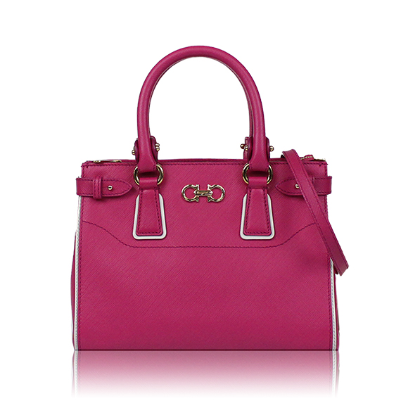 FERRAGAMO ガンチーニ 24&nbsp;x18&nbsp;x10cm(幅&nbsp;x 高さ&nbsp;x マチ)