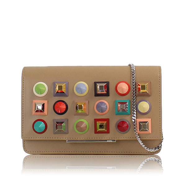 FENDI マルチスタッズショルダーバッグ 19&nbsp;x12&nbsp;x4cm(幅&nbsp;x 高さ&nbsp;x マチ)