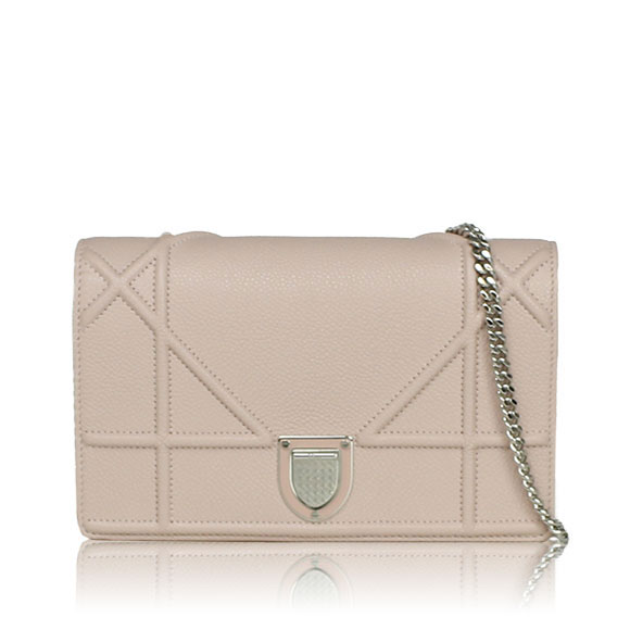 Dior ディオラマ 18&nbsp;x11&nbsp;x3cm(幅&nbsp;x 高さ&nbsp;x マチ)