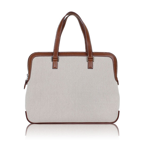 HERMES エスカパーダ 31&nbsp;x25&nbsp;x9cm(幅&nbsp;x 高さ&nbsp;x マチ)