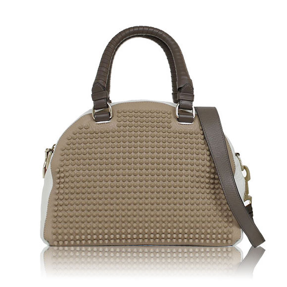 Christian Louboutin パネトーネ 27&nbsp;x22&nbsp;x13cm(幅&nbsp;x 高さ&nbsp;x マチ)