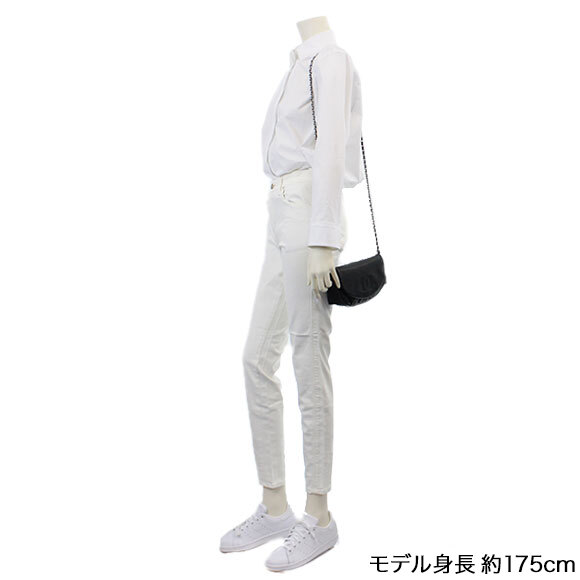 ハーフムーンチェーンウォレット