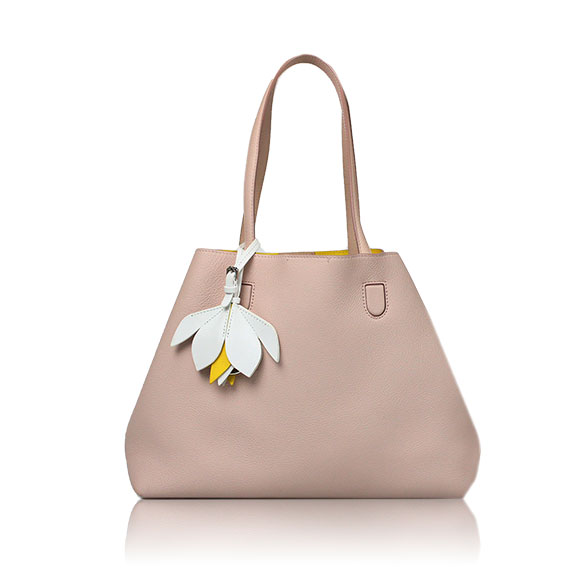 Dior ディオールブロッサム 32&nbsp;x25&nbsp;x13cm(幅&nbsp;x 高さ&nbsp;x マチ)