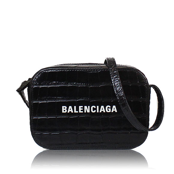 BALENCIAGA カメラバッグXS 16&nbsp;x11&nbsp;x5cm(幅&nbsp;x 高さ&nbsp;x マチ)