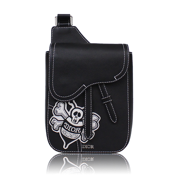 Dior サドルポーチ 14&nbsp;x18&nbsp;x4cm(幅&nbsp;x 高さ&nbsp;x マチ)