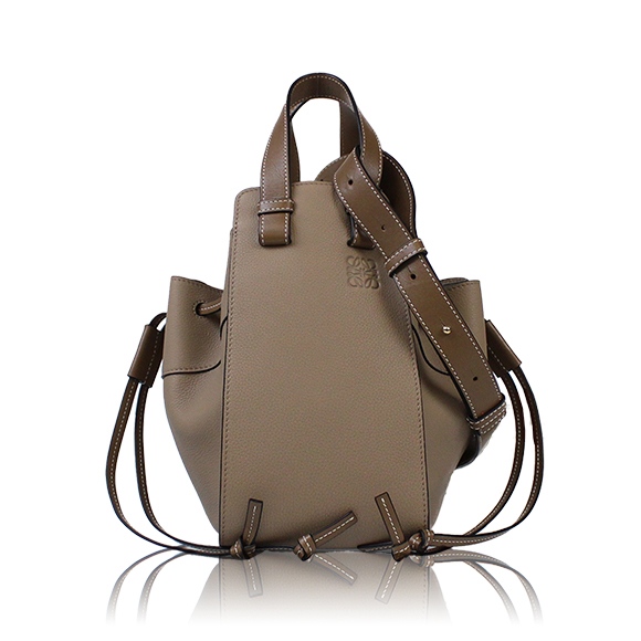 LOEWE ハンモックドローストリングスモール 
