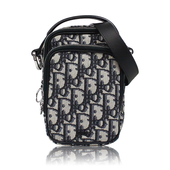 Dior ショルダーポーチ 10&nbsp;x15&nbsp;x5cm(幅&nbsp;x 高さ&nbsp;x マチ)