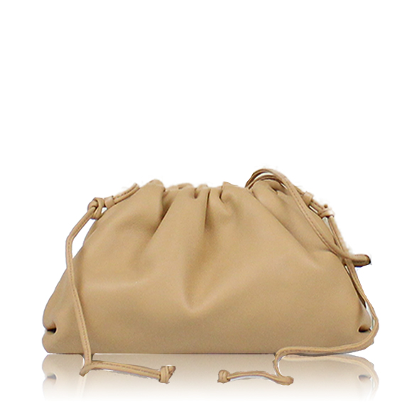 BOTTEGA VENETA ミニザポーチ 22&nbsp;x14&nbsp;x5cm(幅&nbsp;x 高さ&nbsp;x マチ)