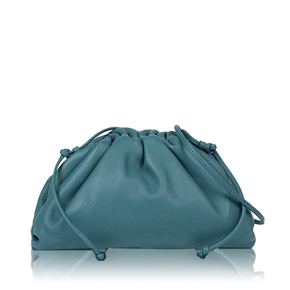 BOTTEGA VENETA ミニザポーチ 22&nbsp;x13&nbsp;x5cm(幅&nbsp;x 高さ&nbsp;x マチ)