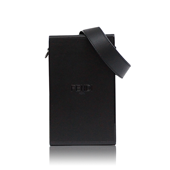 FENDI ショルダーバッグ 10&nbsp;x16&nbsp;x7cm(幅&nbsp;x 高さ&nbsp;x マチ)