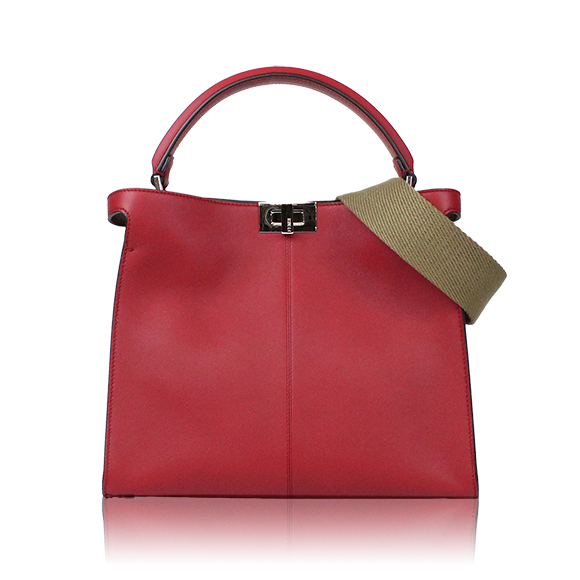 FENDI ピーカブーエックスライト 30&nbsp;x25&nbsp;x13cm(幅&nbsp;x 高さ&nbsp;x マチ)