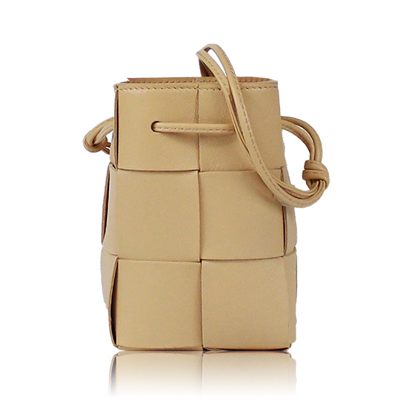 BOTTEGA VENETA カセットバケットバッグ 