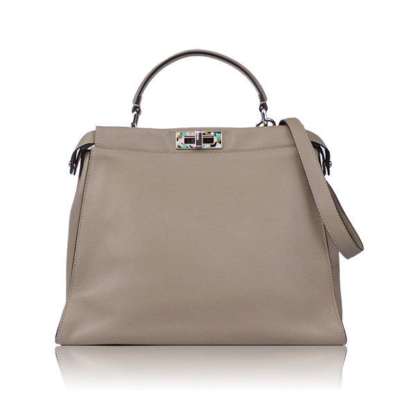 FENDI ピーカブー 40&nbsp;x31&nbsp;x15cm(幅&nbsp;x 高さ&nbsp;x マチ)