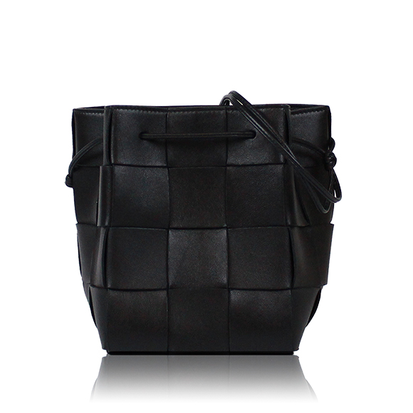 BOTTEGA VENETA スモールカセットバケットバッグ 