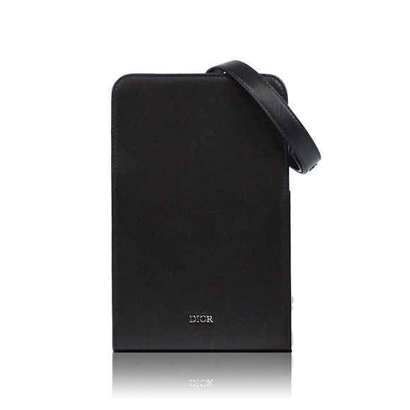 Dior ウルトラメッセンジャーポーチ 