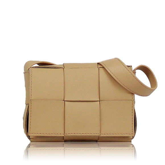 BOTTEGA VENETA カセット 12&nbsp;x8&nbsp;x5cm(幅&nbsp;x 高さ&nbsp;x マチ)