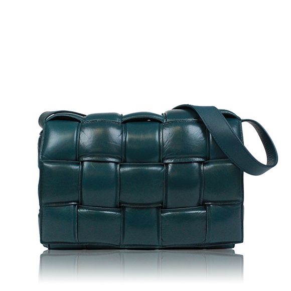 BOTTEGA VENETA パデッドカセット 24&nbsp;x16&nbsp;x5cm(幅&nbsp;x 高さ&nbsp;x マチ)