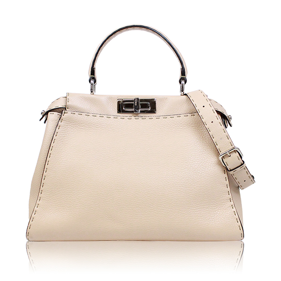 FENDI ピーカブー 