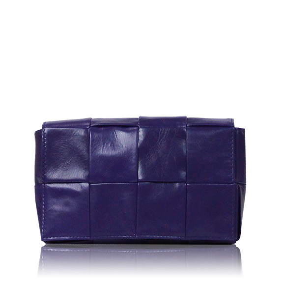 BOTTEGA VENETA カセットベルトバッグ 18&nbsp;x10&nbsp;x5cm(幅&nbsp;x 高さ&nbsp;x マチ)