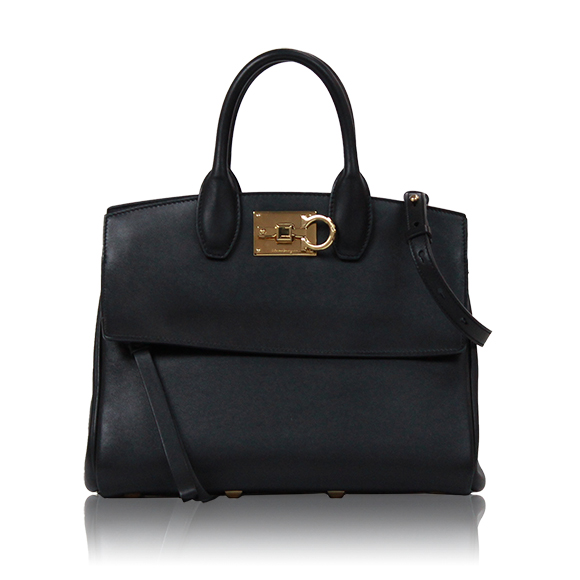 FERRAGAMO ガンチーニ 